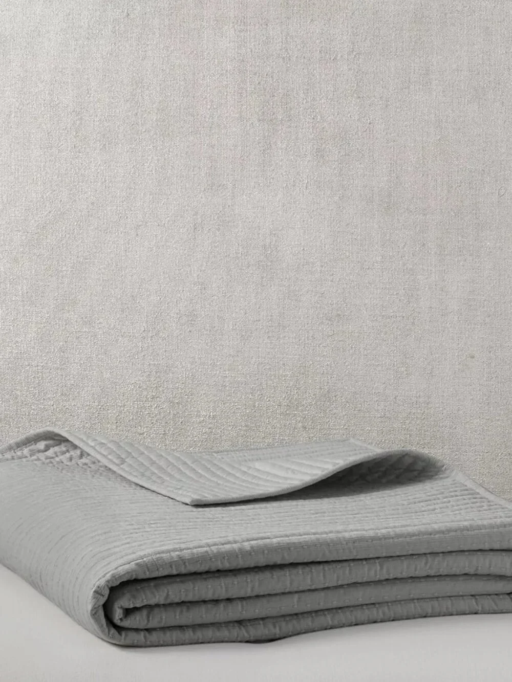 Hudson Park Collection Channel Stitch Coverlet, Queen, Gray/Silver, New with Tag